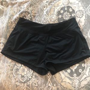 lululemon black running shorts size 8